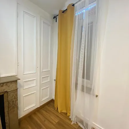 Rdc Cozy Flat/free Parking